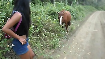 La Pequeña Adolescente Tailandesa Heatherdeep Recibe Una Corrida Interna Desde Perú Hasta Ecuador