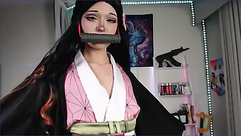 Nezuko, Chapadlový Fetišista, Dostane Smotanu V Domácom Kreslenom Videu S Hračkou.