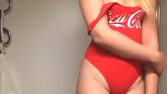 Coca Cola Loving Girl Pleasures Herself In Homemade Video