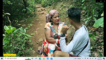 Gadis Desi Dan Budak Putih Terlibat Dalam Seks Antara Bangsa Dalam Filem Lucah India