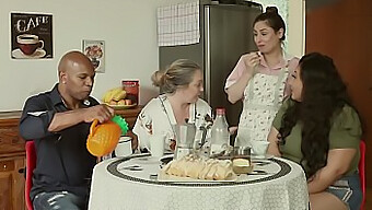 Eine Versaute Familienangelegenheit Mit Emme White, Alessandra Maia Und Agatha Ludovino