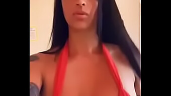 Satisfaça Seu Fetiche Por Pés Com Esta Beleza Dominicana.