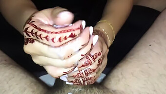 Arab Love: Amateur Handjob Leads To Huge Cumshot