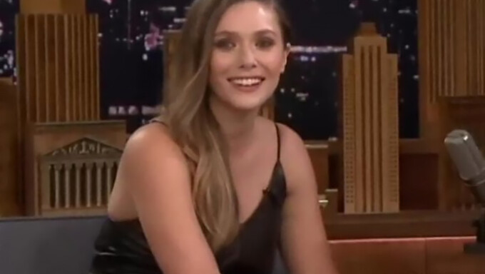 Adegan Panas The Sexiest Starlet: Elizabeth Olsen