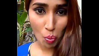 Video Terbaru Swathi Naidu Pasti Akan Memanaskan Suasana