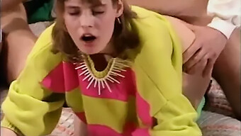 Vintage Video: Cumshot Suuhun Ja Isot Tissit