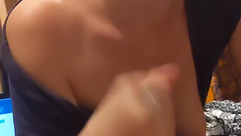 Video Pov De La Eyaculación Femenina De Su Esposa