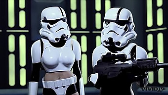 Iki Storm Troopers Ve Bir Wookie'Nin Büyük Yarrağıyla Cosplay Üçlüsü