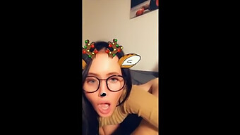 Bambi Memberikan Blowjob Yang Sensual