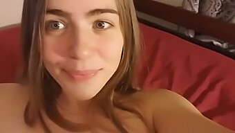 18+ Genç Sert Ve Kıllı Sikişiyor